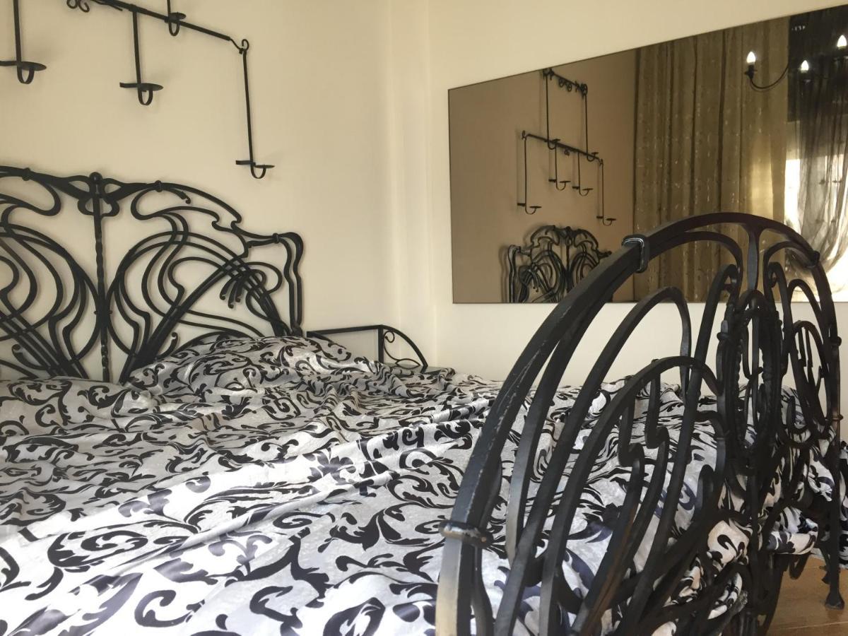 Royal King And Queen Apartment For Luxury Life Sarandë 외부 사진