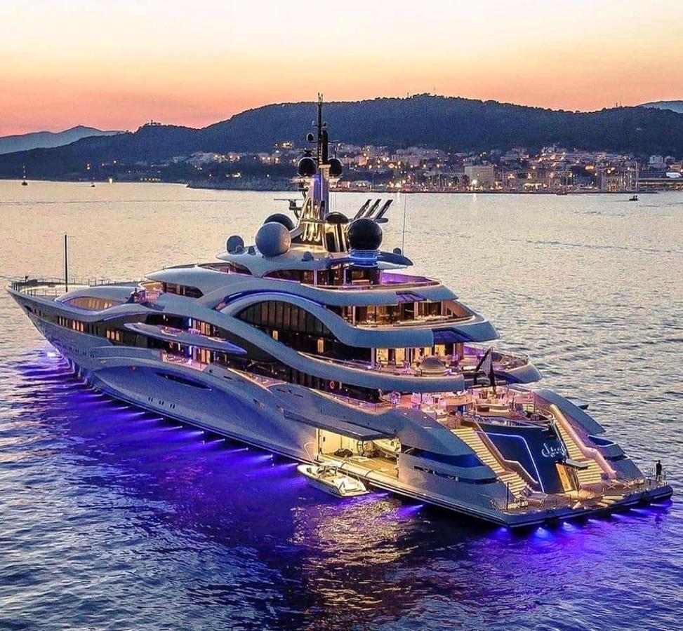 Royal King And Queen Apartment For Luxury Life Sarandë 외부 사진