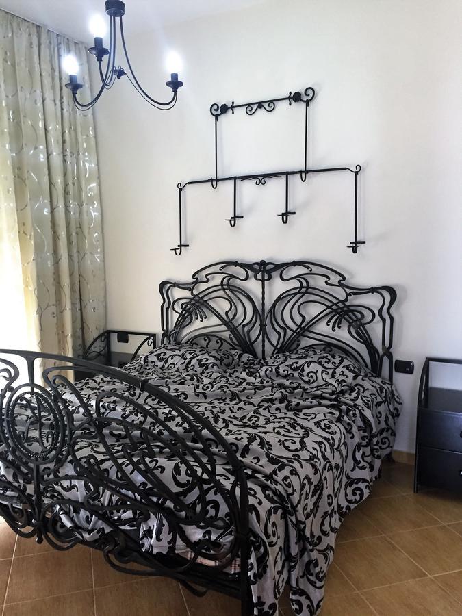Royal King And Queen Apartment For Luxury Life Sarandë 외부 사진